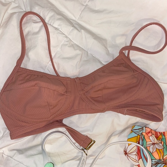 3 bikini tops - Picture 4 of 4